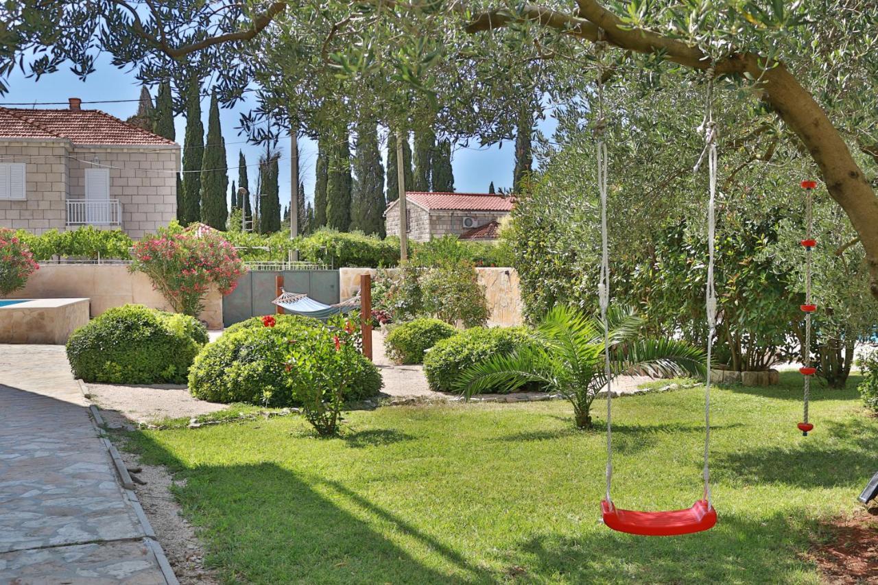 Villa Grand Pinea Čilipi Esterno foto