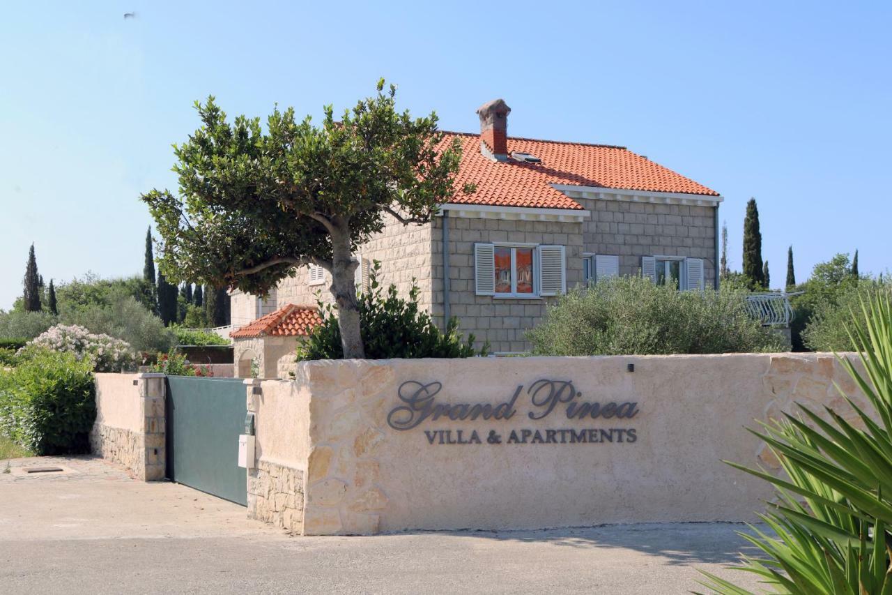 Villa Grand Pinea Čilipi Esterno foto